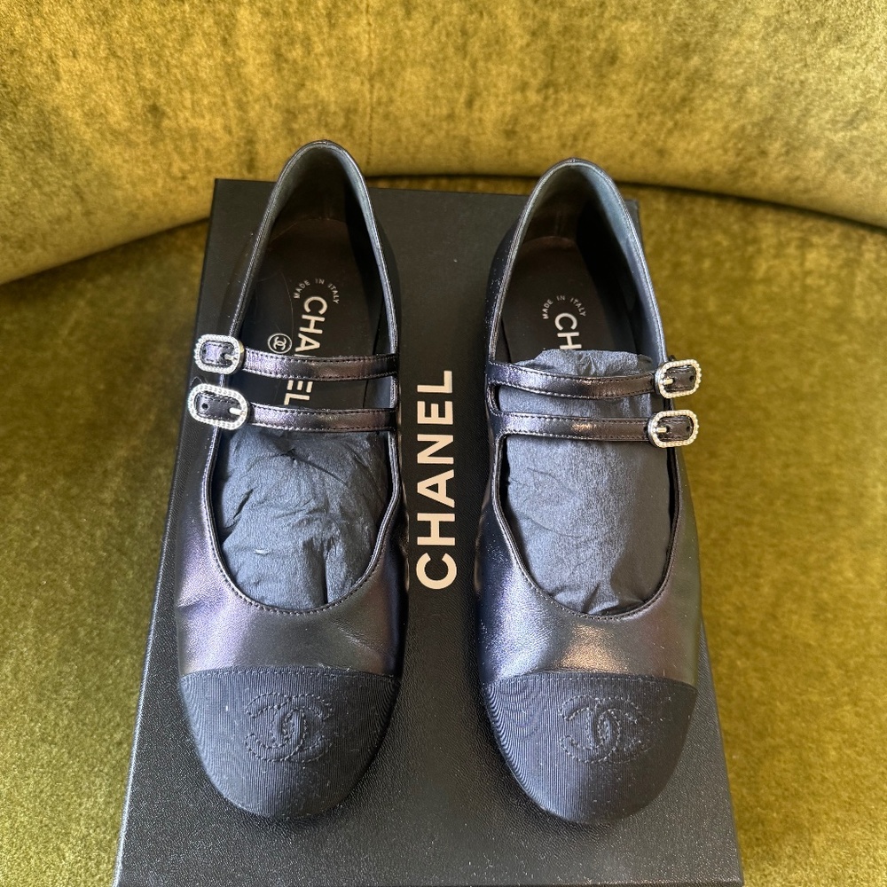 Chanel Mary Jane ballet flats size 37